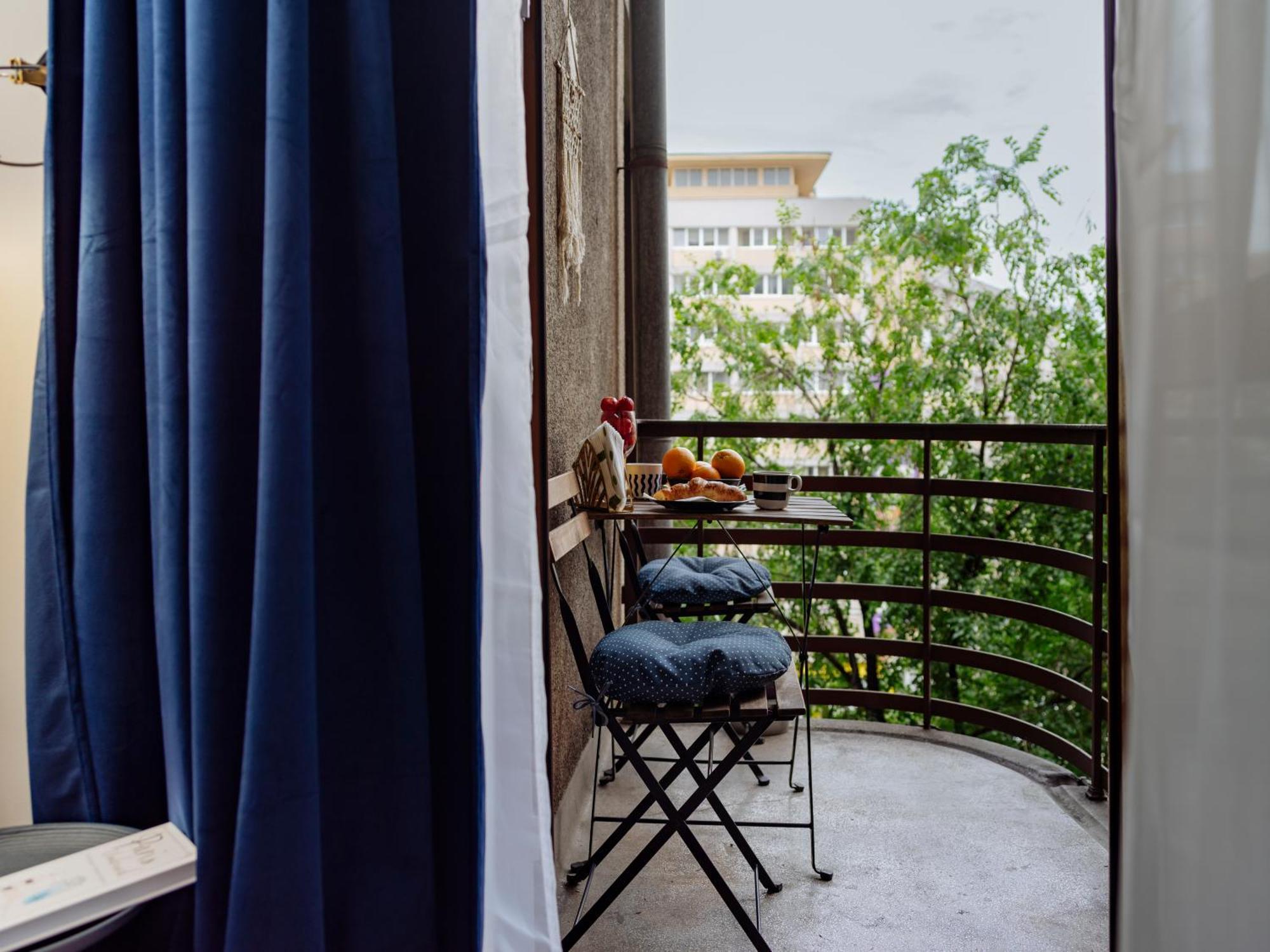 Petite Maison Sur Le Boulevard Bukurešť Exteriér fotografie